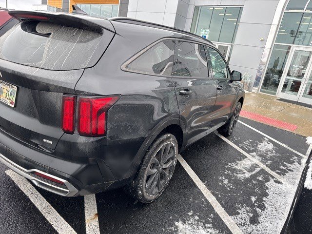 Used 2023 Kia Sorento SX image 5