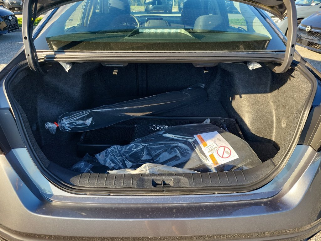 New 2026 Nissan Altima 2.5 SV FWD image 7