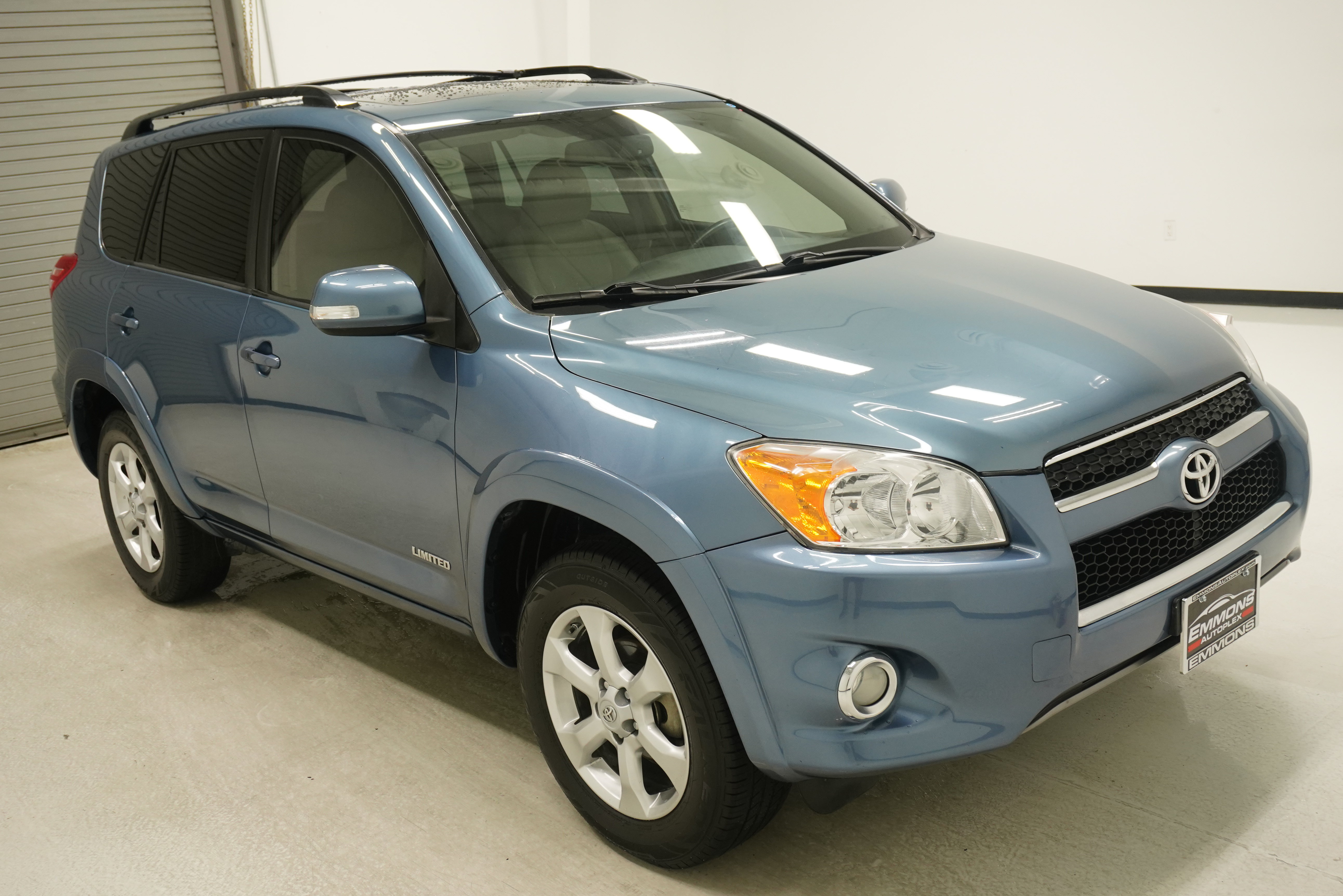Used 2011 Toyota RAV4 Limited w/ Limited Extra Value Pkg FWD image 3