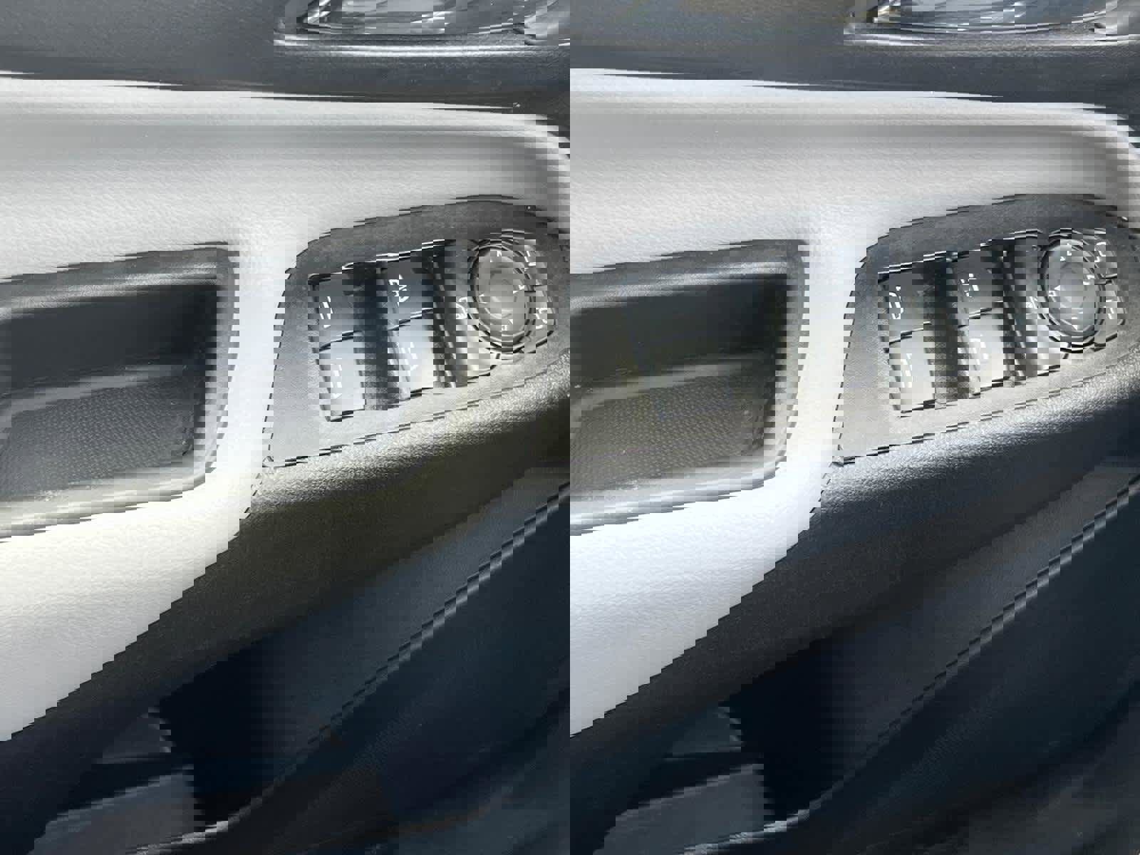 Certified 2023 Chevrolet Equinox LS image 22