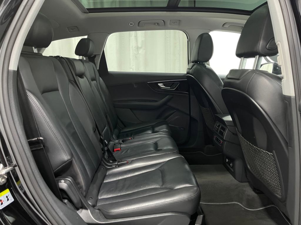 Used 2018 Audi Q7 3.0T Premium Plus w/ Premium Plus Package image 33