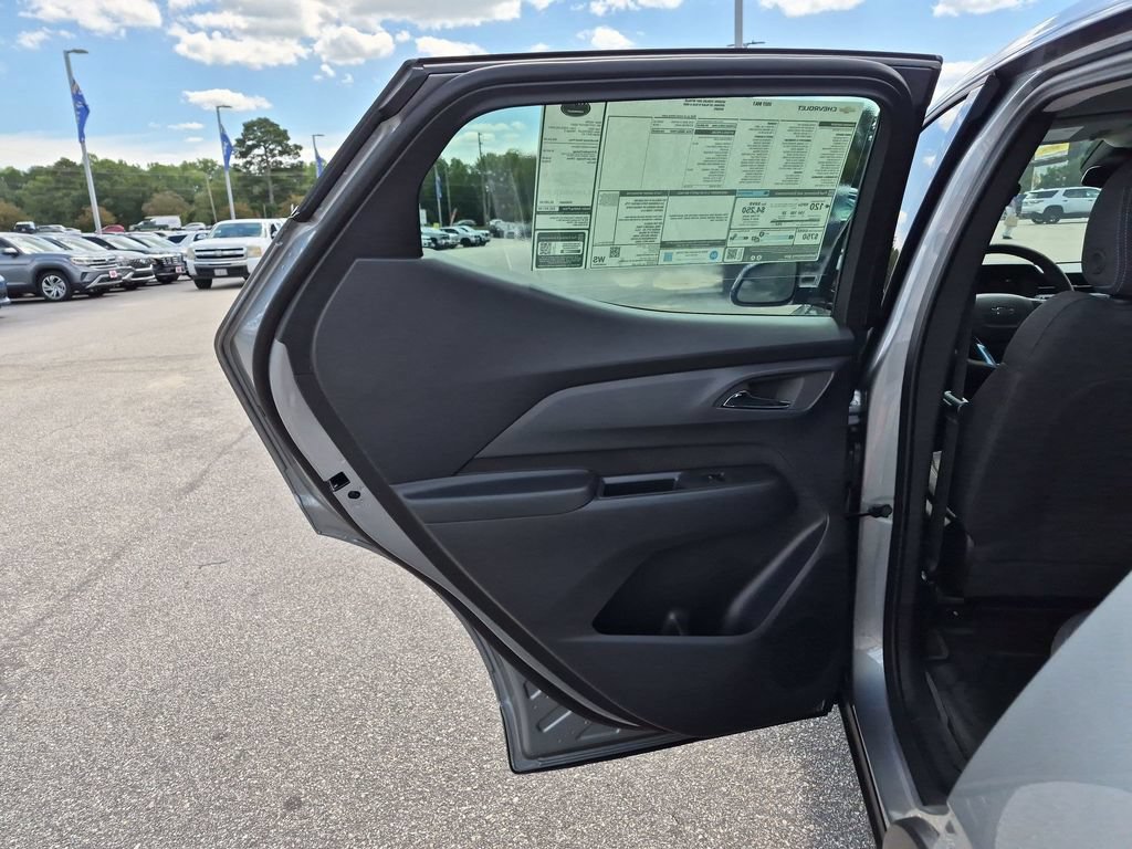 New 2027 Chevrolet Bolt LT w/ Comfort Package FWD image 27