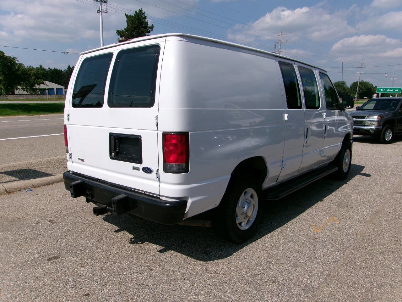 Used 2013 Ford E-250 and Econoline 250 w/ PWR Group image 4