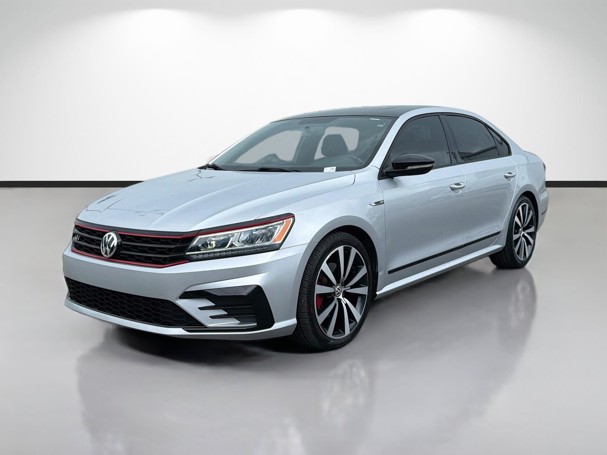 Used 2018 Volkswagen Passat GT FWD image 7