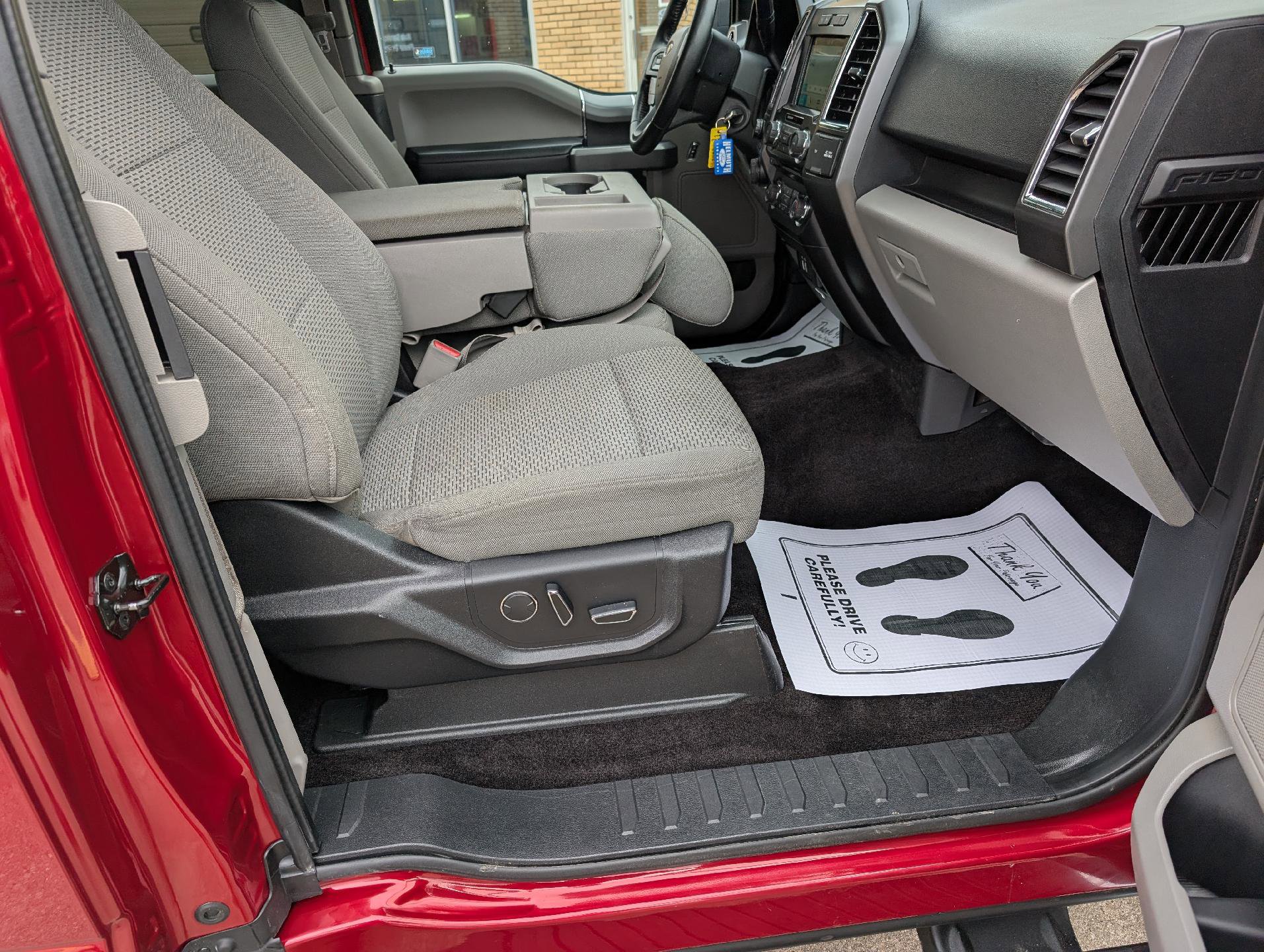 Used 2017 Ford F150 XLT w/ Equipment Group 302A Luxury image 19