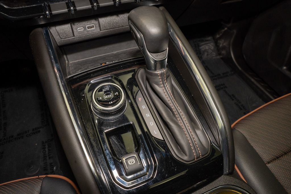 Used 2024 GMC Canyon AT4 w/ AT4 Premium Package image 17