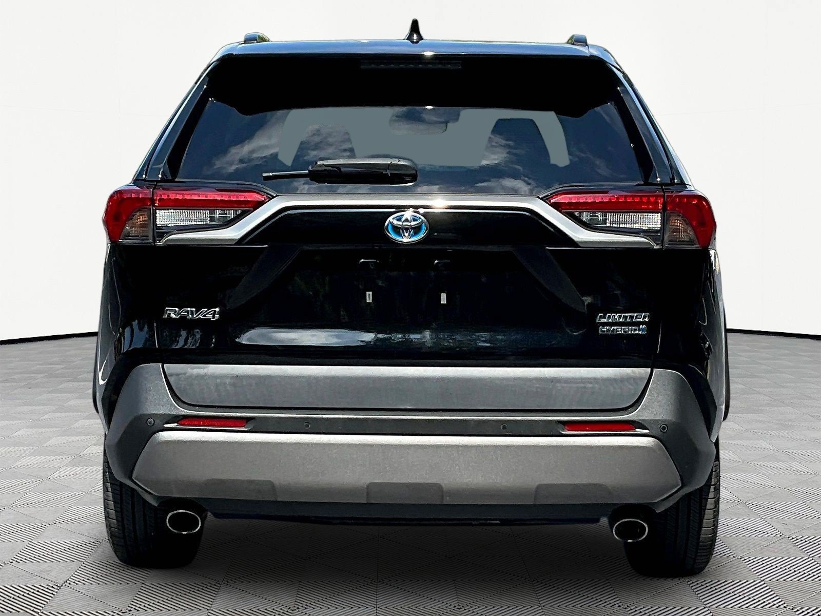 Used 2021 Toyota RAV4 Limited AWD/4WD image 5