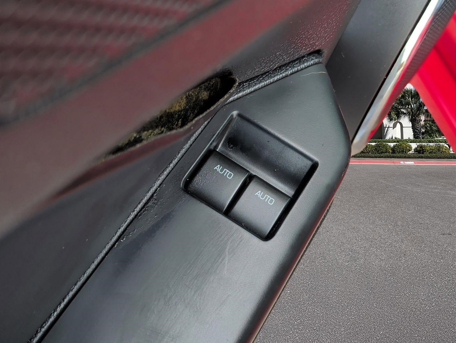 Used 2014 Ford Mustang GT Premium w/ Equipment Group 401A RWD image 9