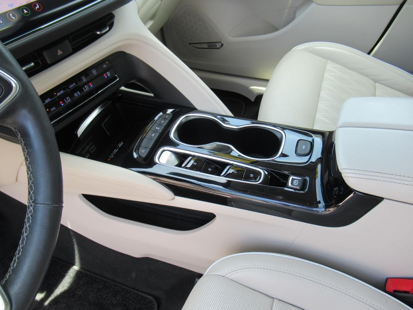 Used 2021 Buick Envision Avenir w/ Technology Package II FWD image 18