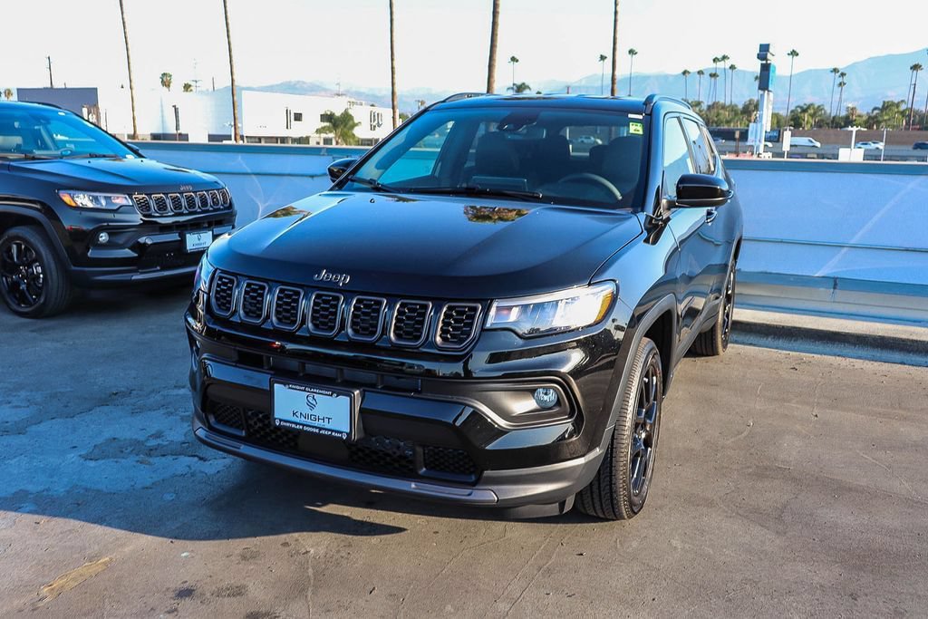 New 2026 Jeep Compass Latitude AWD/4WD image 4