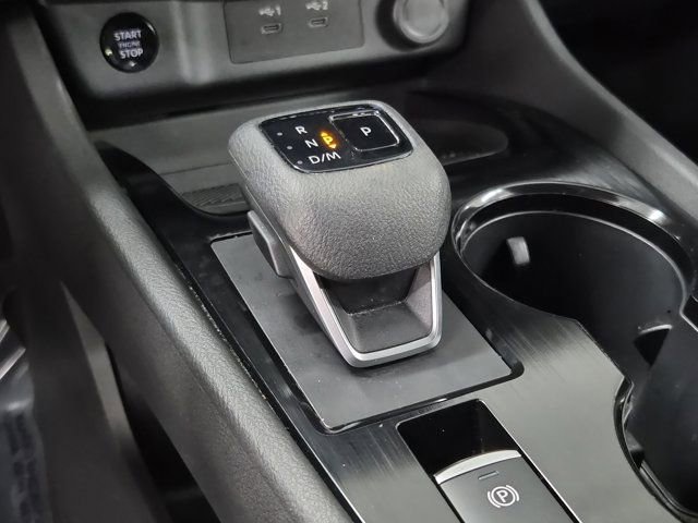 Used 2024 Nissan Rogue SV image 32