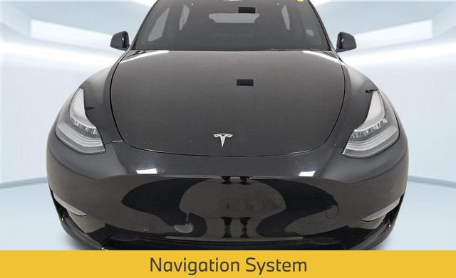 Used 2022 Tesla Model Y Long Range AWD/4WD image 2