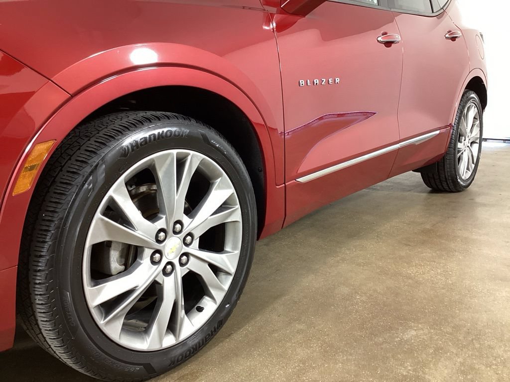 Used 2019 Chevrolet Blazer Premier w/ Sun and Wheels Package AWD/4WD image 2