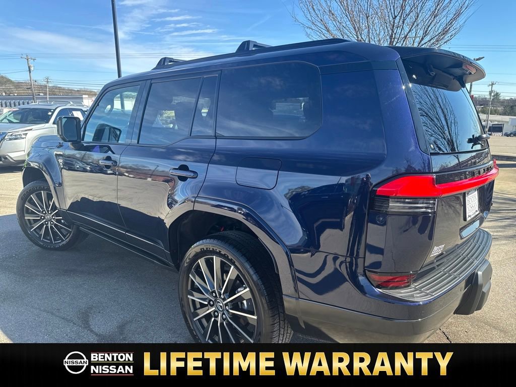 Used 2025 Lexus GX 550 w/ Cold Area Package image 6