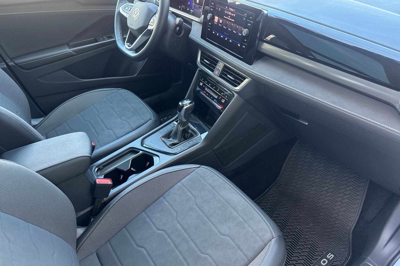 Certified 2026 Volkswagen Taos SE FWD image 16