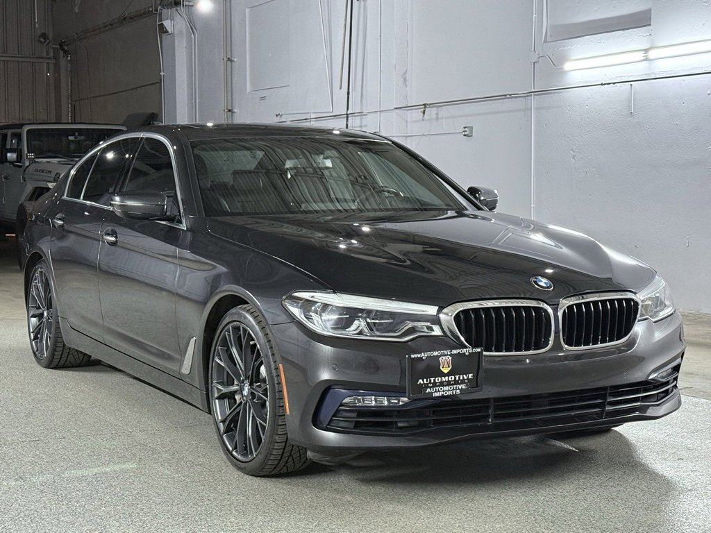 Used 2017 BMW 540i xDrive image 3
