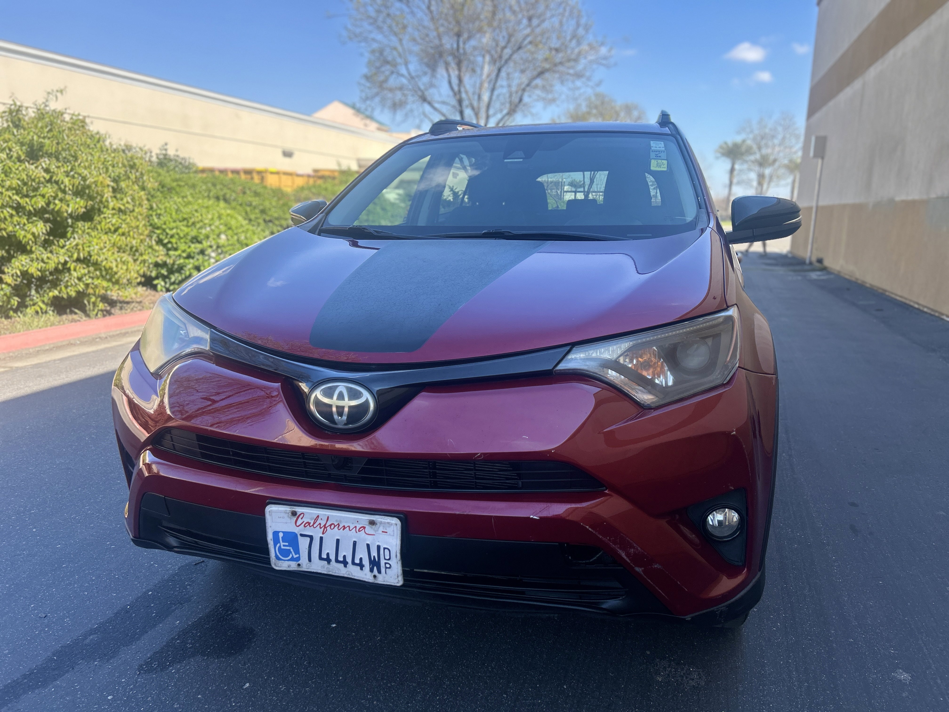 Used 2018 Toyota RAV4 Adventure image 2