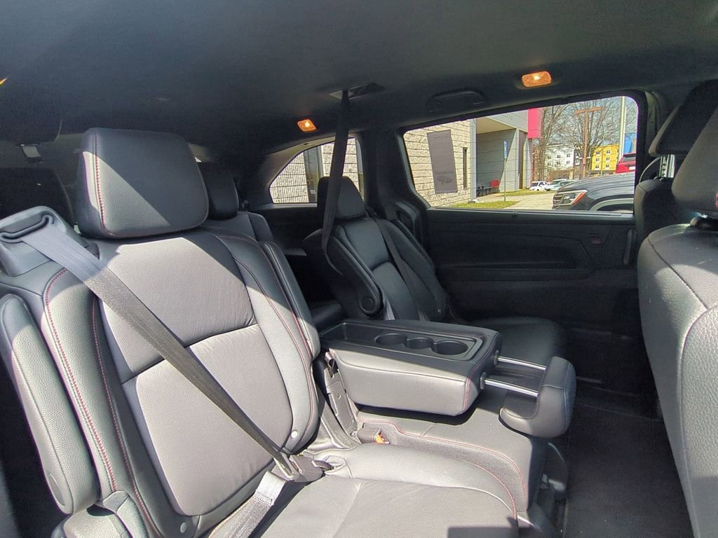 Used 2025 Honda Odyssey Sport-L image 31