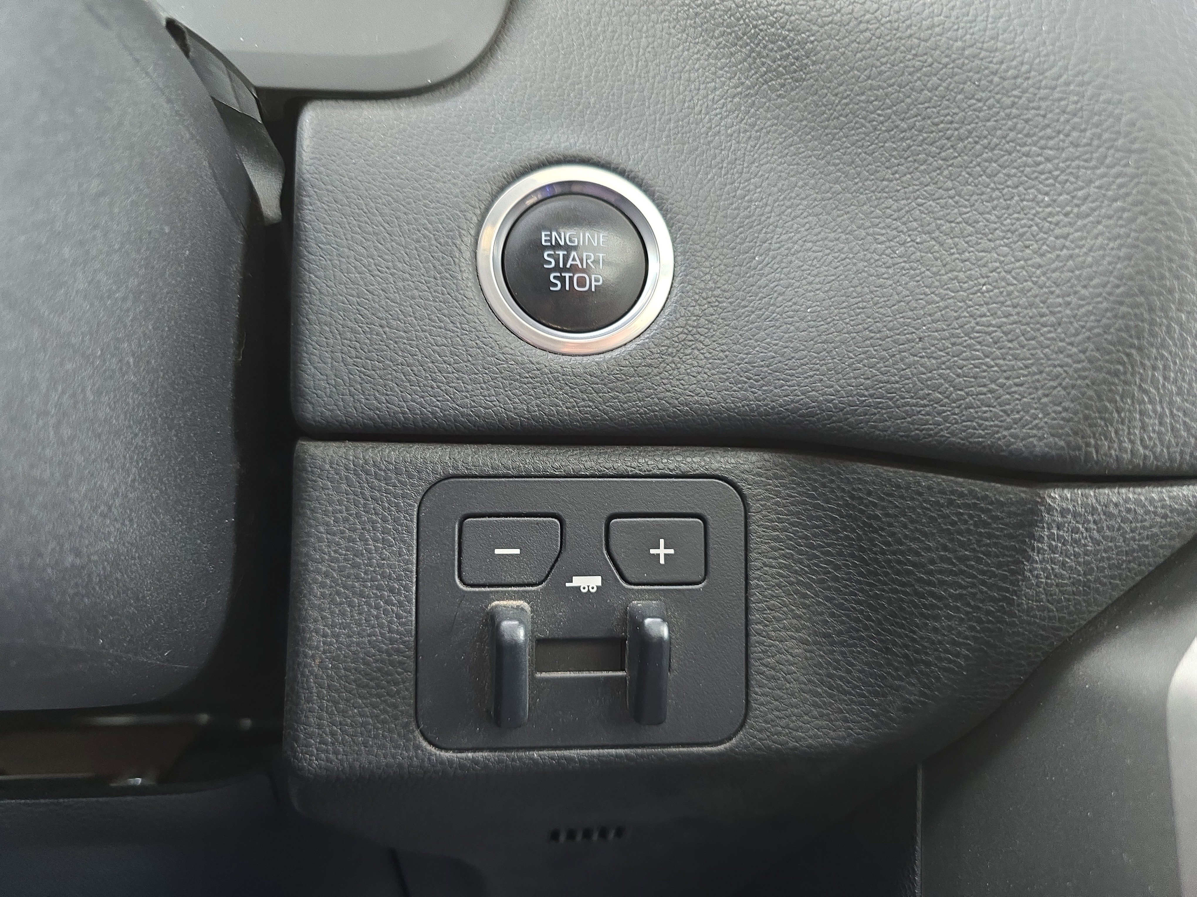 Used 2022 Toyota Tundra Limited image 34