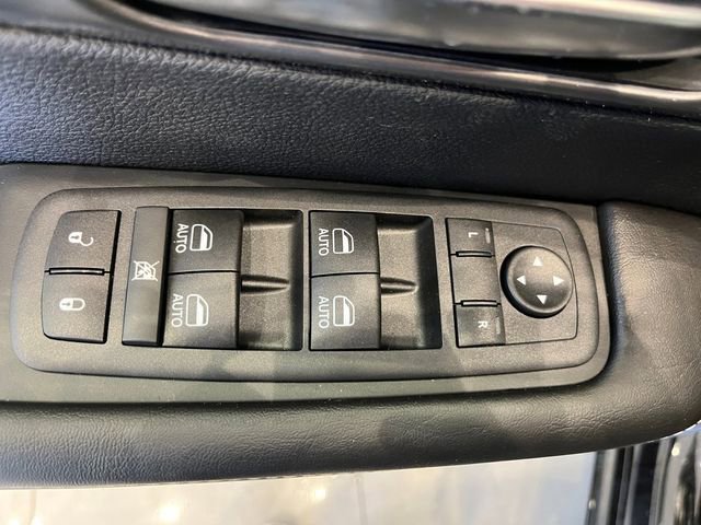 New 2026 Chrysler Pacifica Select image 16