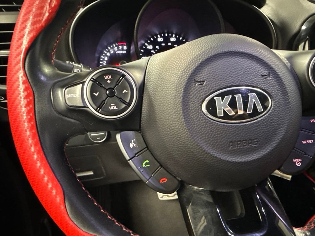 Used 2015 Kia Soul + FWD image 17