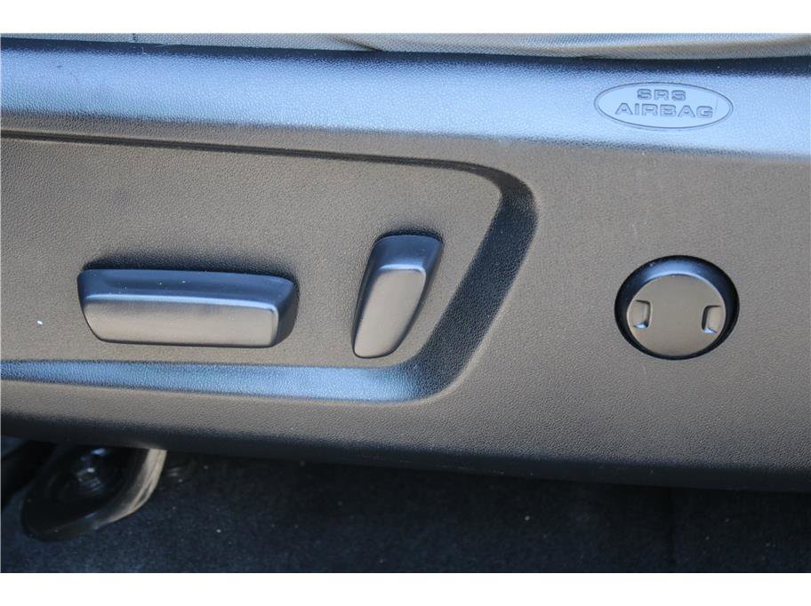 Used 2019 Toyota Tundra SR5 w/ SR5 Upgrade Package image 14