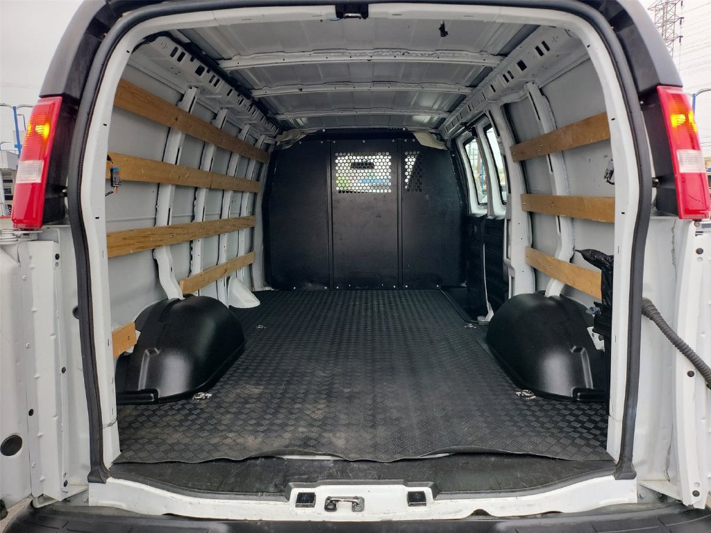 Used 2024 Chevrolet Express 2500 w/ Driver Convenience Package RWD image 14