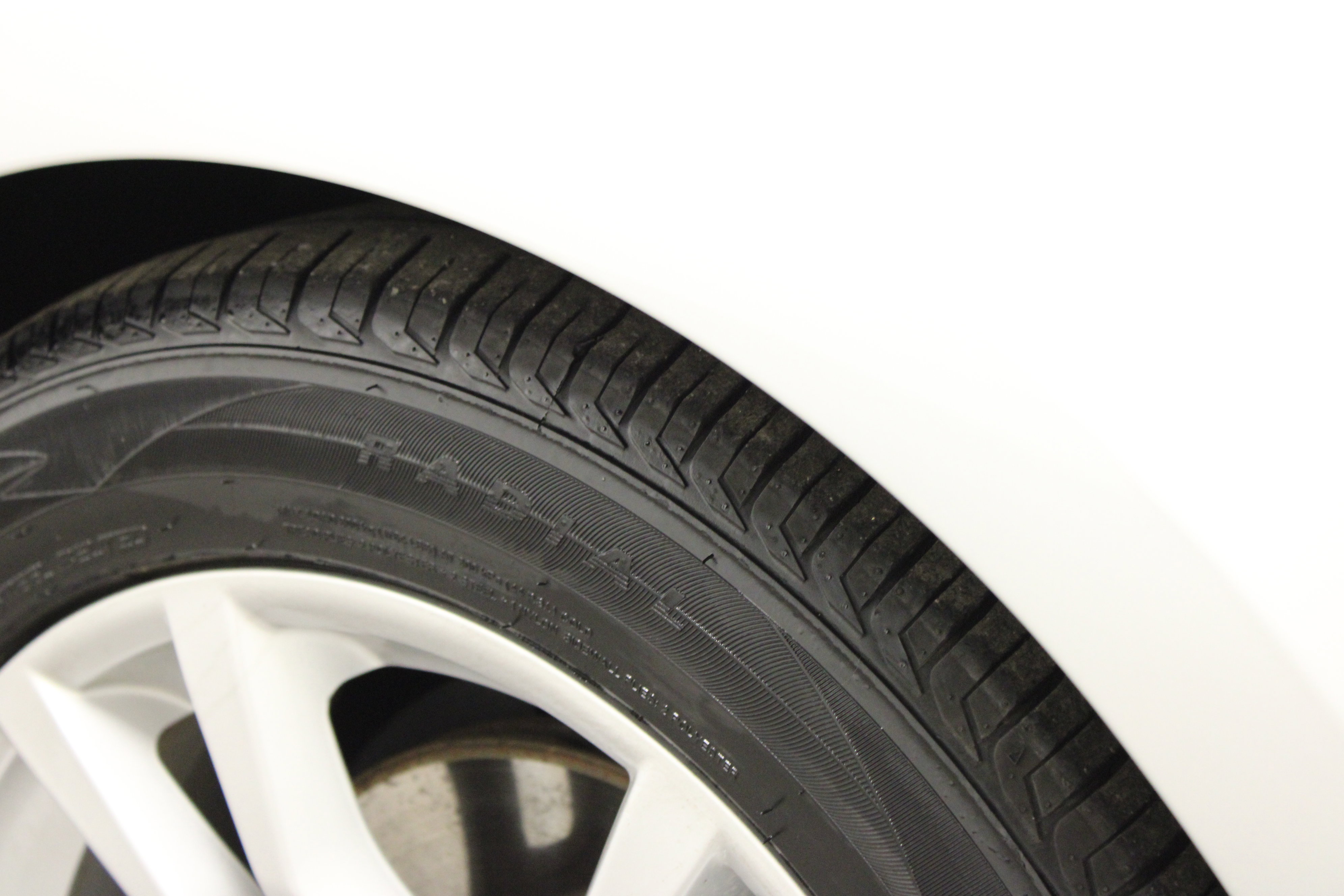 Used 2019 Chevrolet Camaro LS RWD image 10