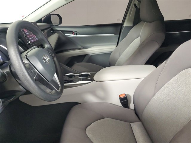 Used 2022 Toyota Camry LE image 19