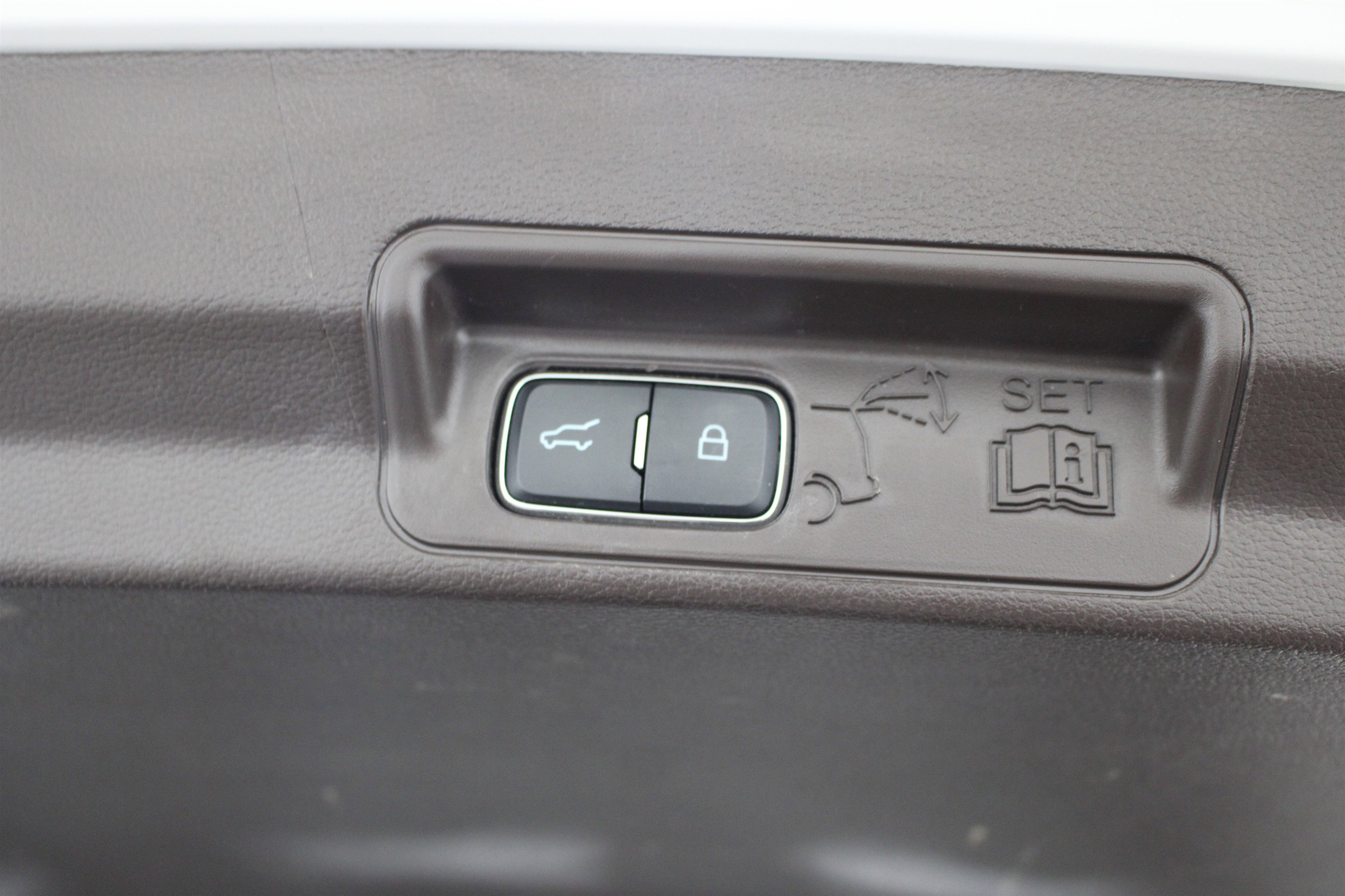 Used 2022 Ford Explorer King Ranch w/ Technology Package AWD/4WD image 25