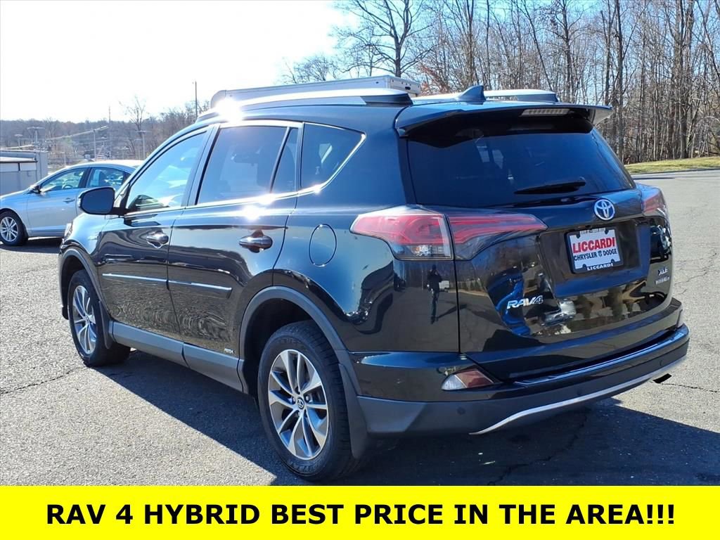 Used 2018 Toyota RAV4 XLE w/ Convenience Package image 5