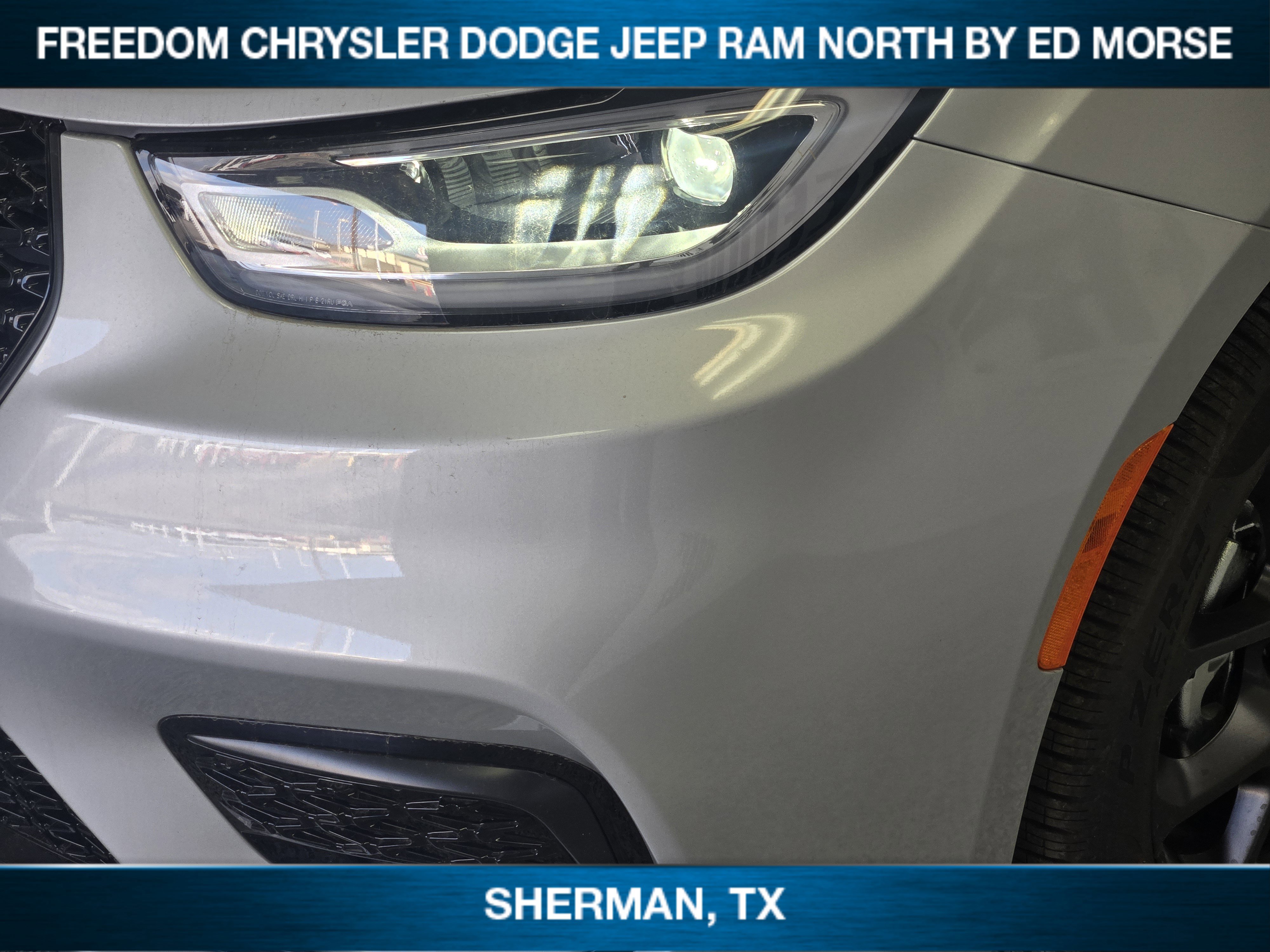 New 2026 Chrysler Pacifica Select w/ S Appearance Package image 5