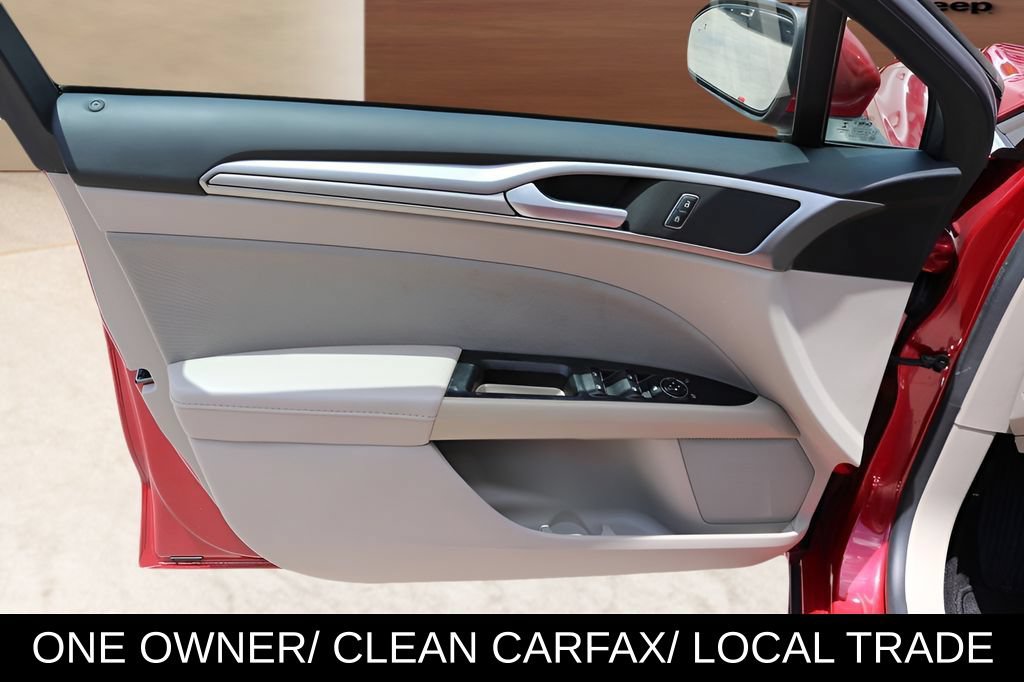 Used 2020 Ford Fusion SE FWD image 10