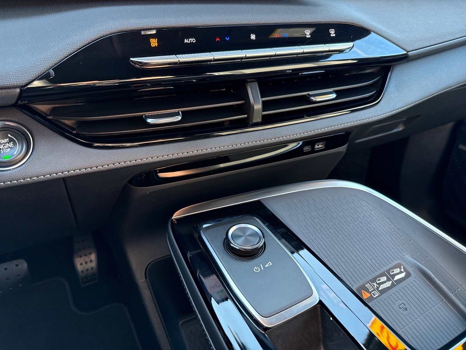 Used 2025 Buick Enclave Preferred image 20