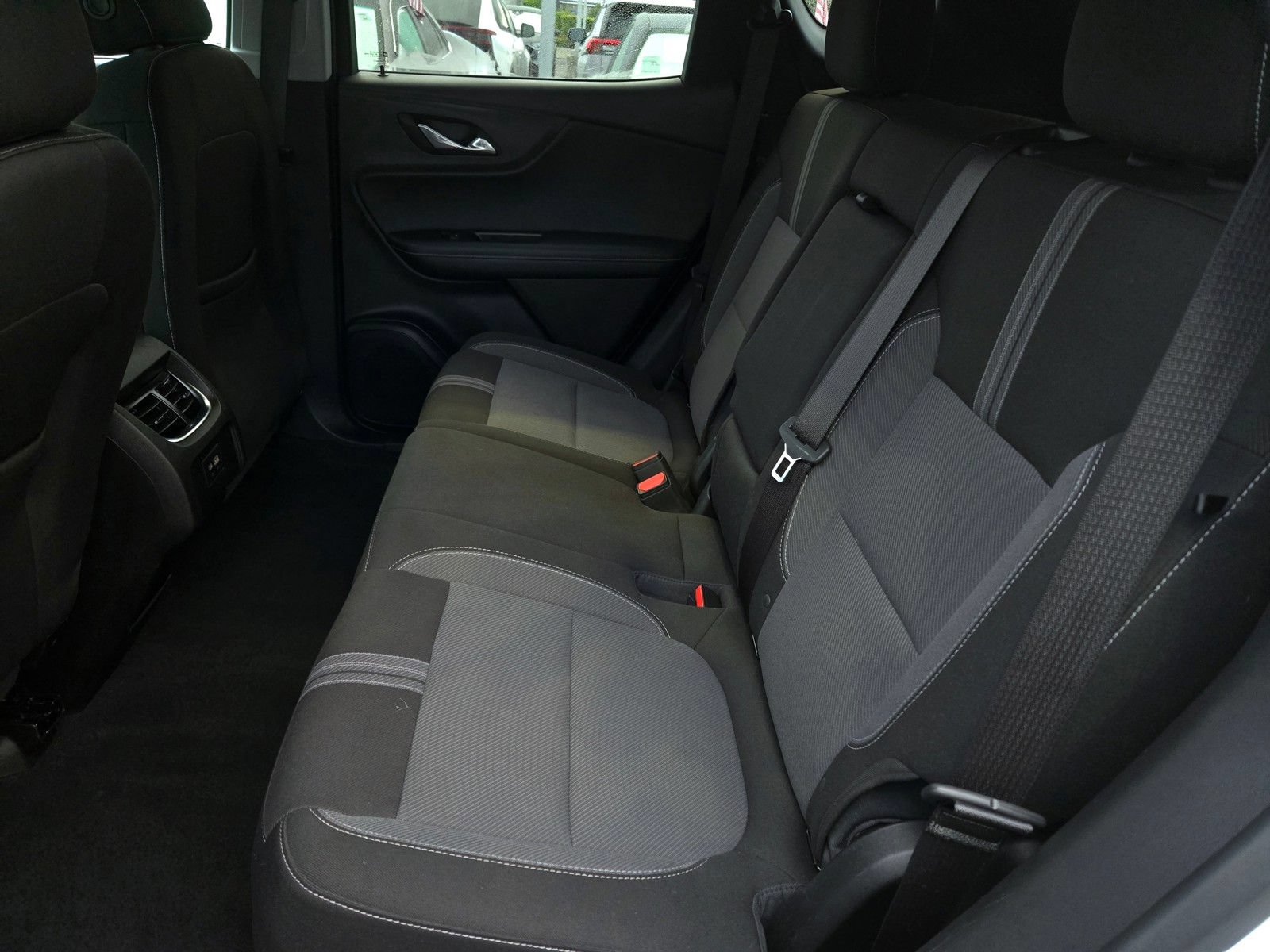 Used 2025 Chevrolet Blazer LT AWD/4WD image 11