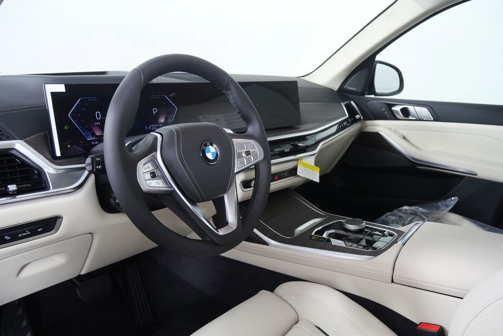 Used 2026 BMW X7 xDrive40i AWD/4WD image 12