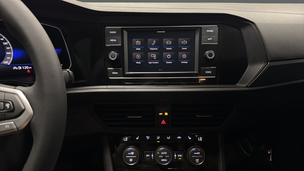 Used 2022 Volkswagen Jetta SE FWD image 13