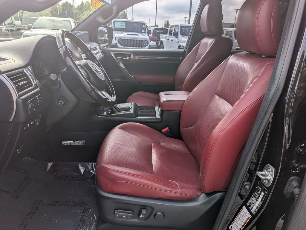 Used 2022 Lexus GX 460 Luxury w/ Sport Design Package AWD/4WD image 19