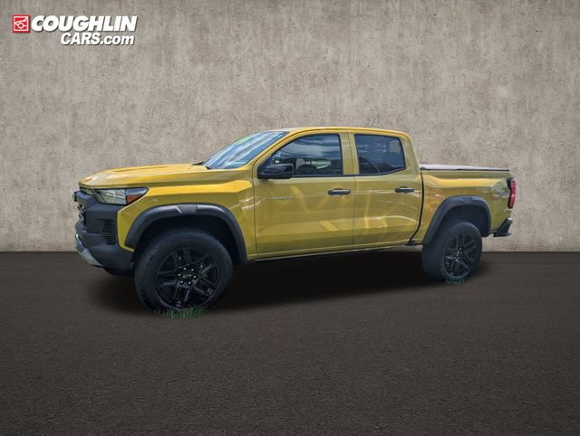 Used 2023 Chevrolet Colorado Trail Boss w/ Technology Package AWD/4WD image 4