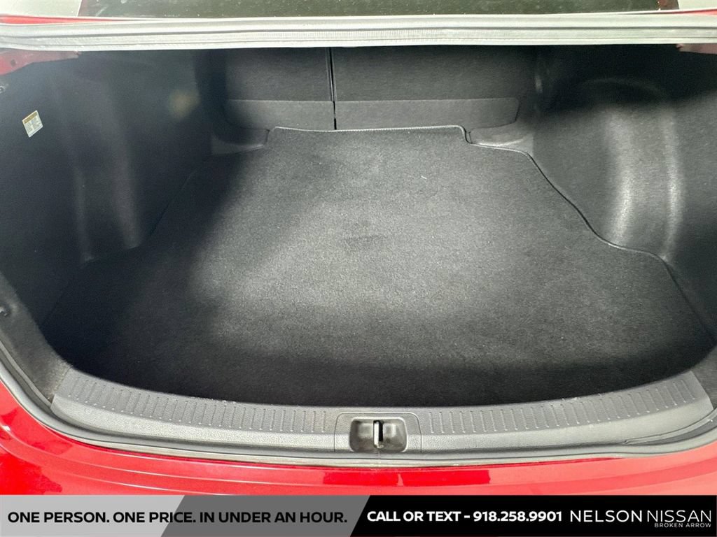Used 2021 Toyota Corolla LE FWD image 23