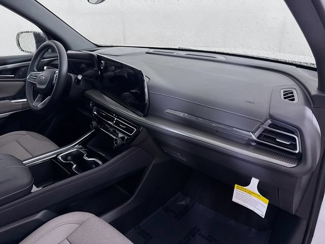 New 2026 Chevrolet Traverse LT w/ Midnight/Sport Edition FWD image 31