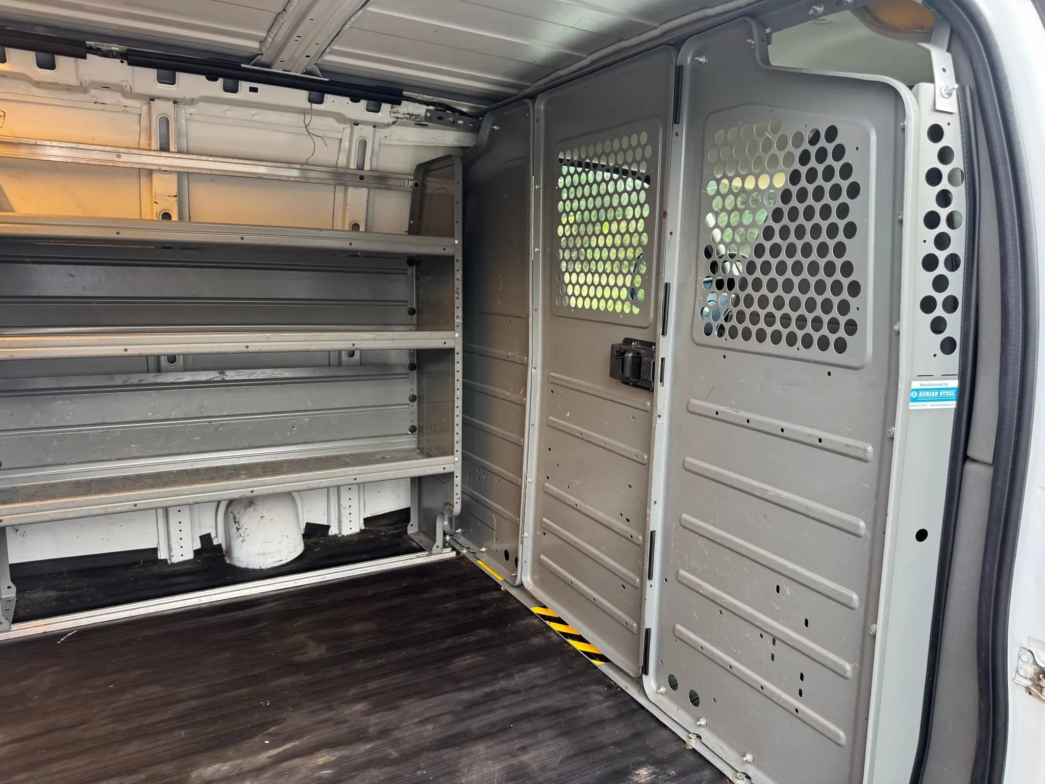 Used 2012 Chevrolet Express 2500 RWD image 15