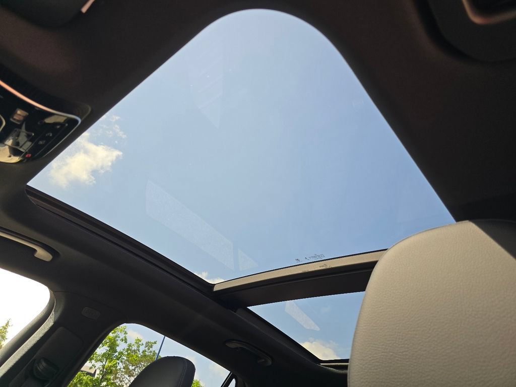 New 2026 Mercedes-Benz GLC 300 4MATIC image 3