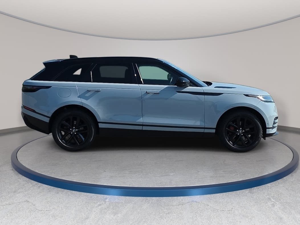 Used 2024 Land Rover Range Rover Velar Dynamic SE AWD/4WD image 4