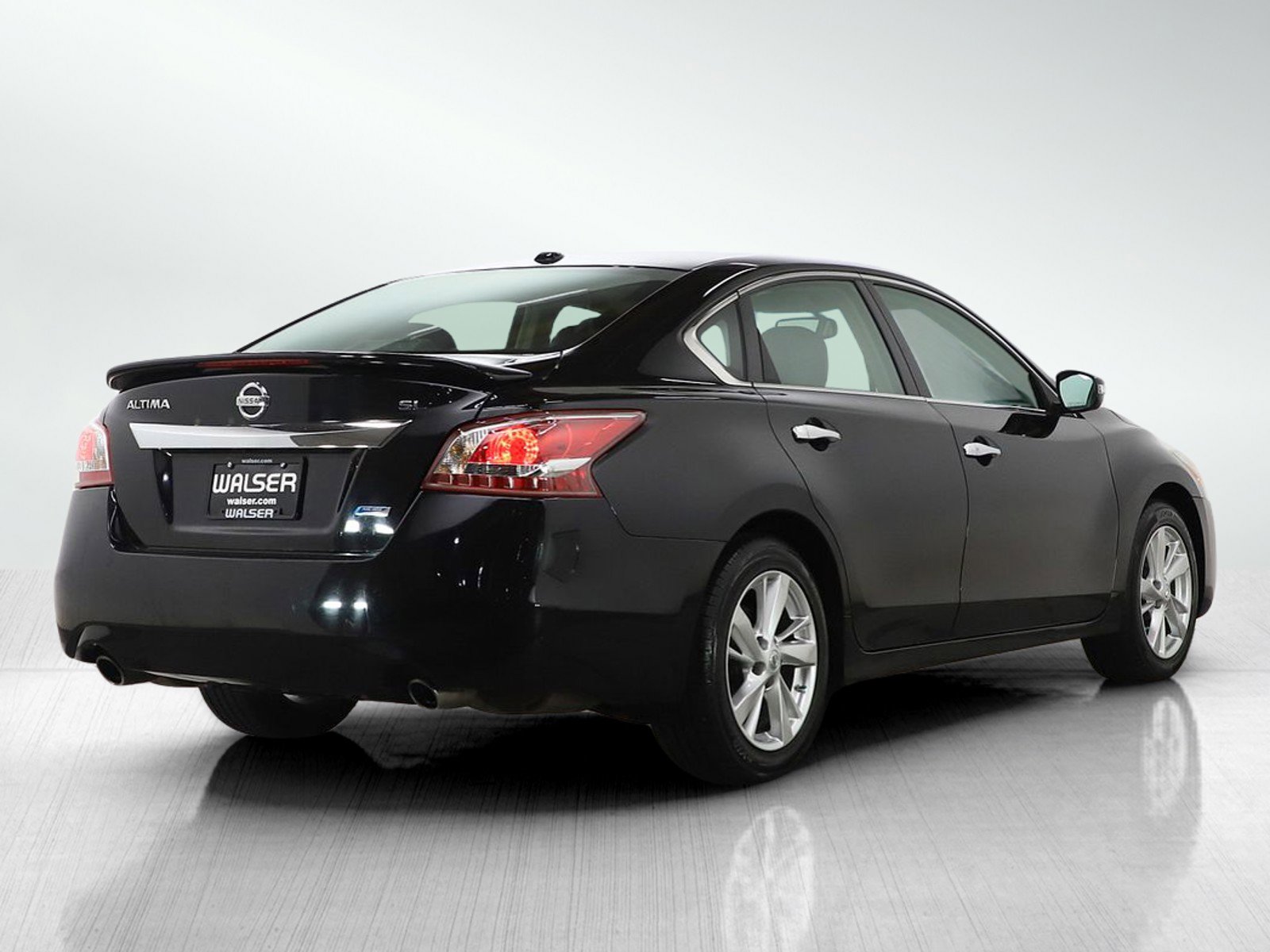 Used 2013 Nissan Altima 2.5 SL w/ Technology Pkg image 5
