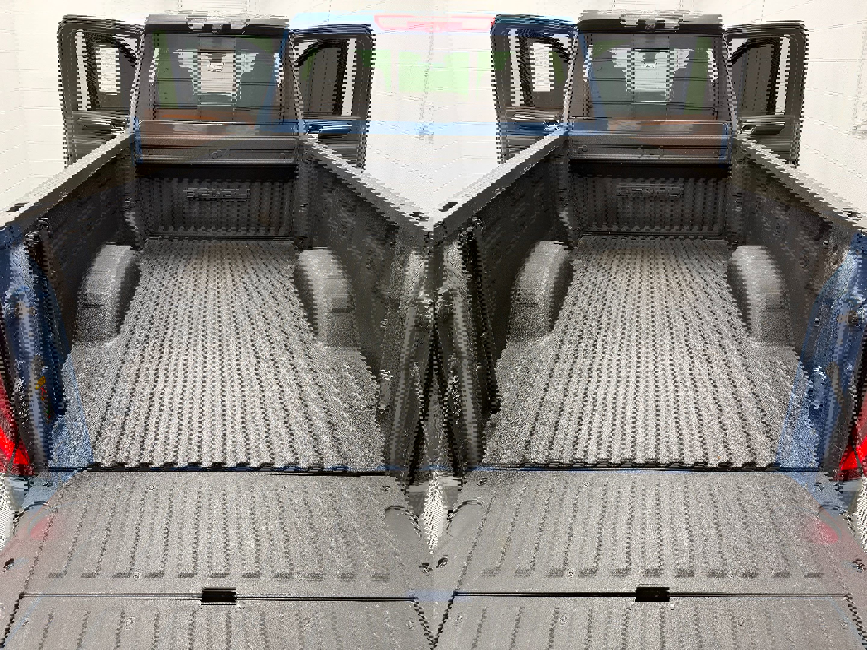 Used 2024 GMC Sierra 2500 Denali w/ Denali Reserve Package image 39