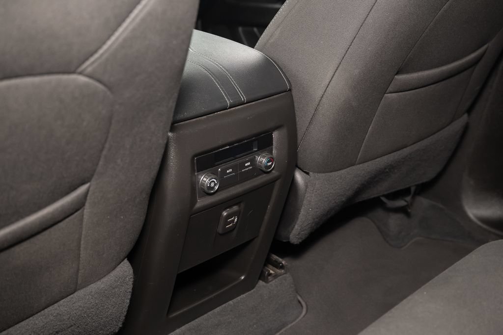 Used 2023 Chevrolet Traverse LT FWD image 37