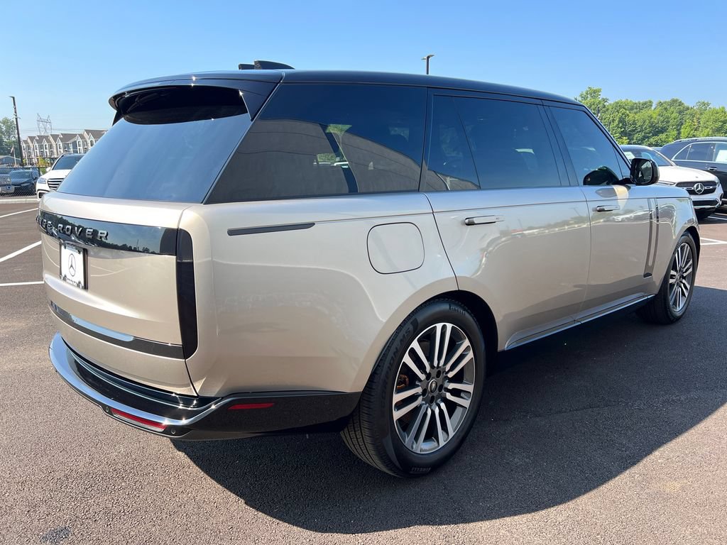 Used 2025 Land Rover Range Rover Long Wheelbase SE AWD/4WD image 10