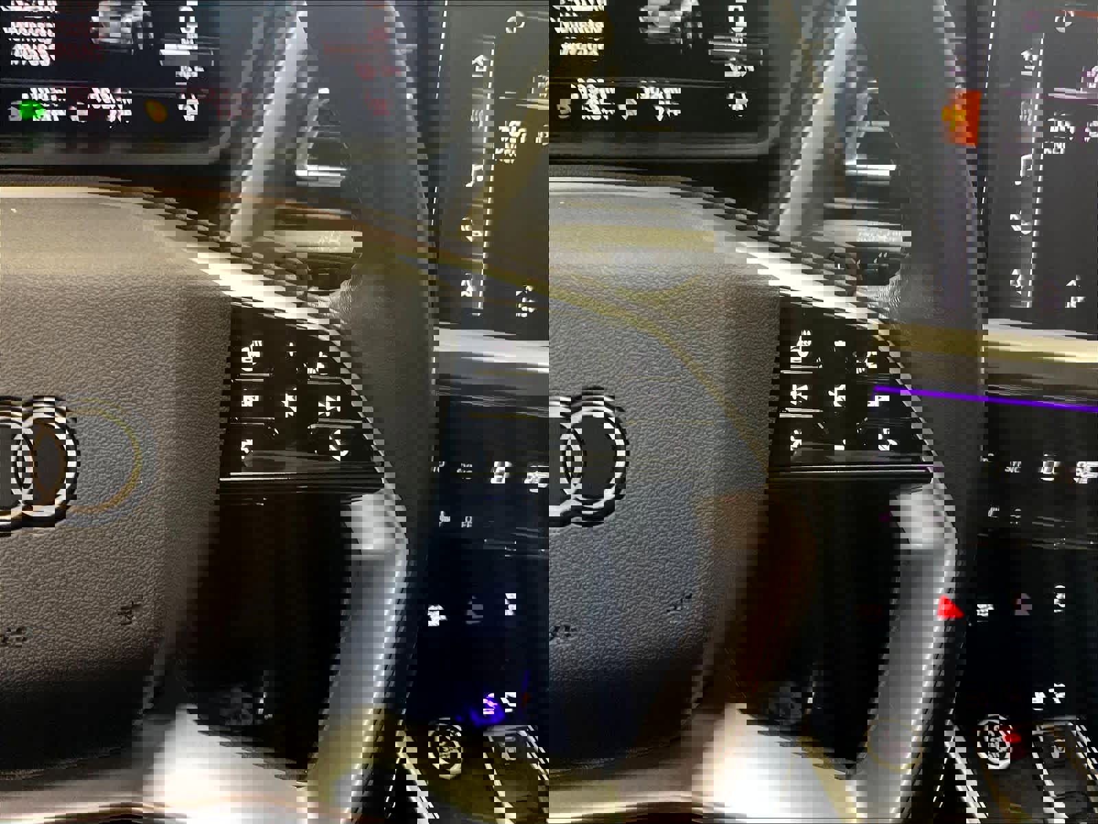 Used 2023 Audi Q4 e-tron Premium Plus w/ Premium Plus image 20