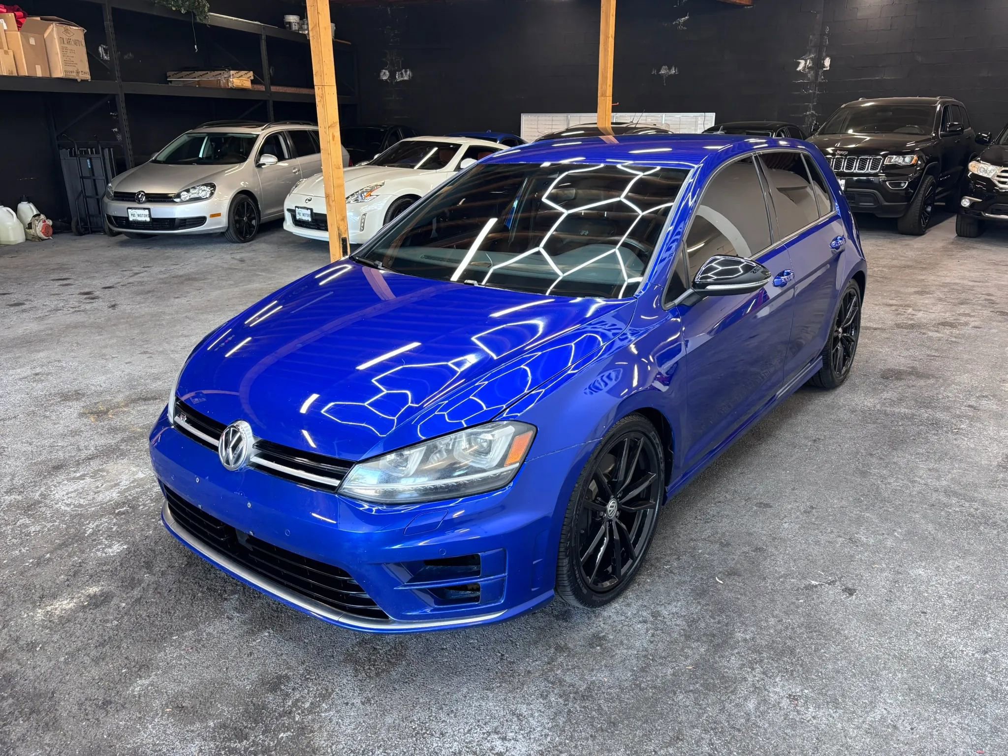 Used 2017 Volkswagen Golf 4-Door AWD/4WD image 4